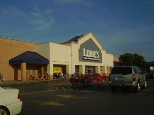 640px-LowesMeyerlandHoustonTX